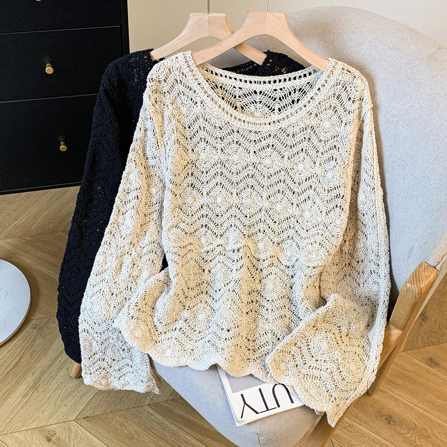 

Ladies Casual Sle Loose Fit ort Length Lace Hollow out Knitted Top round Ne Long Sve Thin Polyester Cotton Blend