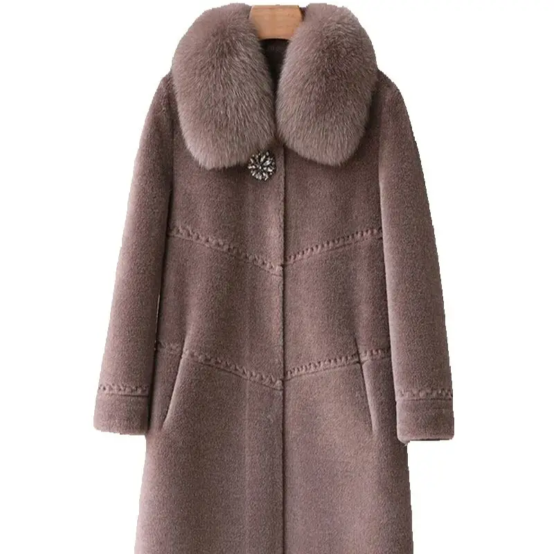 

Новое зернистое пальто из овчины для женщин, воротник из лисьего меха, матери среднего и пожилого возраста, интегрированное пальто из меха ягненка.