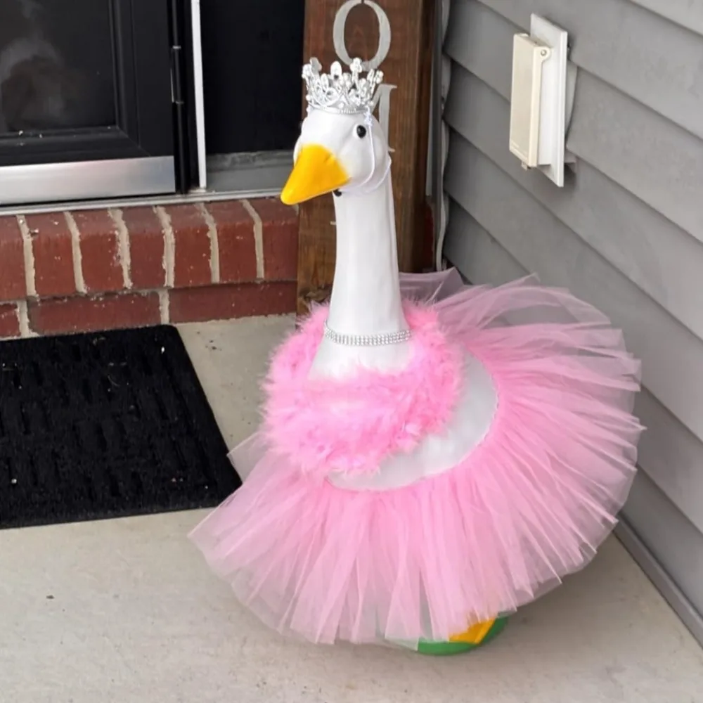 Princess Porch Goose Costume Set, Crown Necklace Tutu Skirt with Feather Trim, for Cement Lawn Garden Goose Decoration
