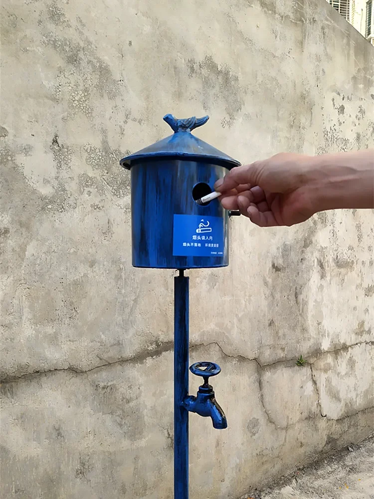 

Customized outdoor vertical smoke extinguishing column, smoking area, smoke extinguishing bucket, cigarette butts bucket