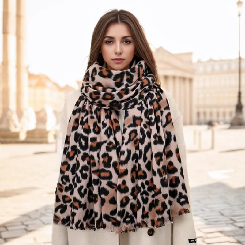 Leopard Cashmere Scarf New 2024 Lady Tassel Shawl Winter Warm Blanket Women Neckerchief Pashmina Thick Scarves Full Cover Scarf