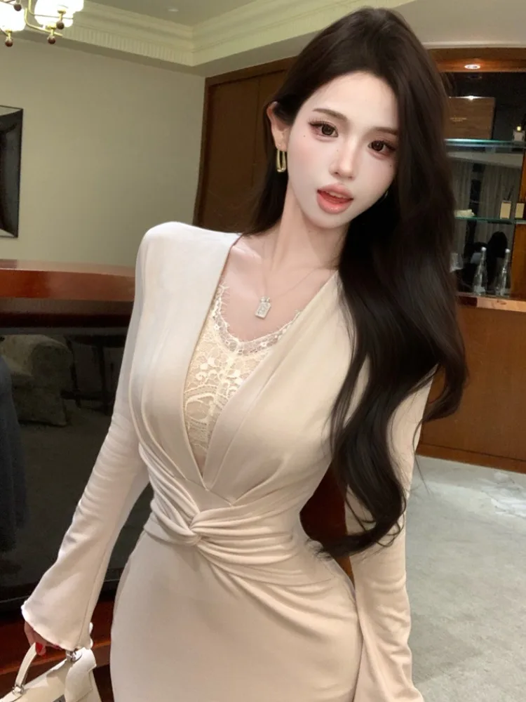 

Elegant Lace V-neck Slim Fit Long Dress Autumn Winter New Style Fashionable High Waist Bodycon Dress Korean Version Casual Wear