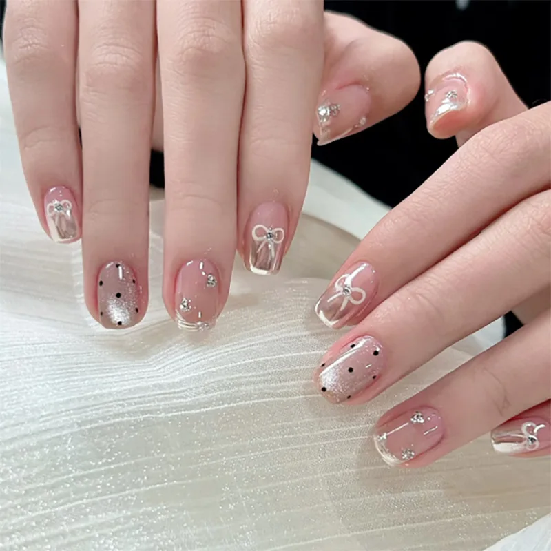

24pcs Short Square Press on Nails Tips Polka Dot Cat's Eye Fake Nail Art with Bow Rhinestone Design False Nail Glitter Manicure