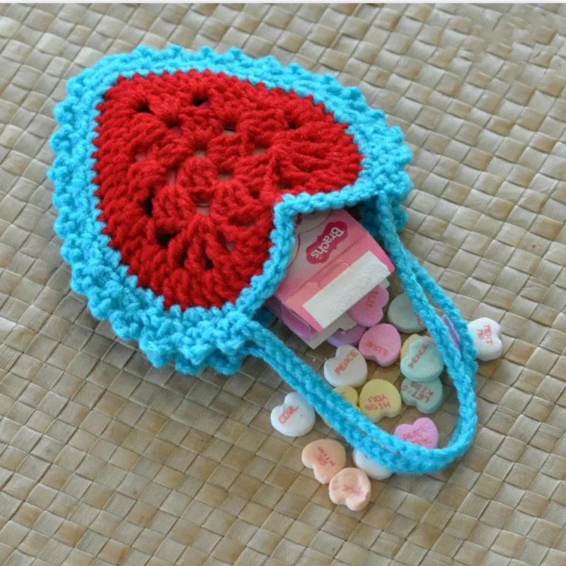 Hand-crocheted Wool Heart-shaped Valentine's Day Hot Selling Women's Gift Single Shoulder or Hand Carrying Multi-purpose Bag 5