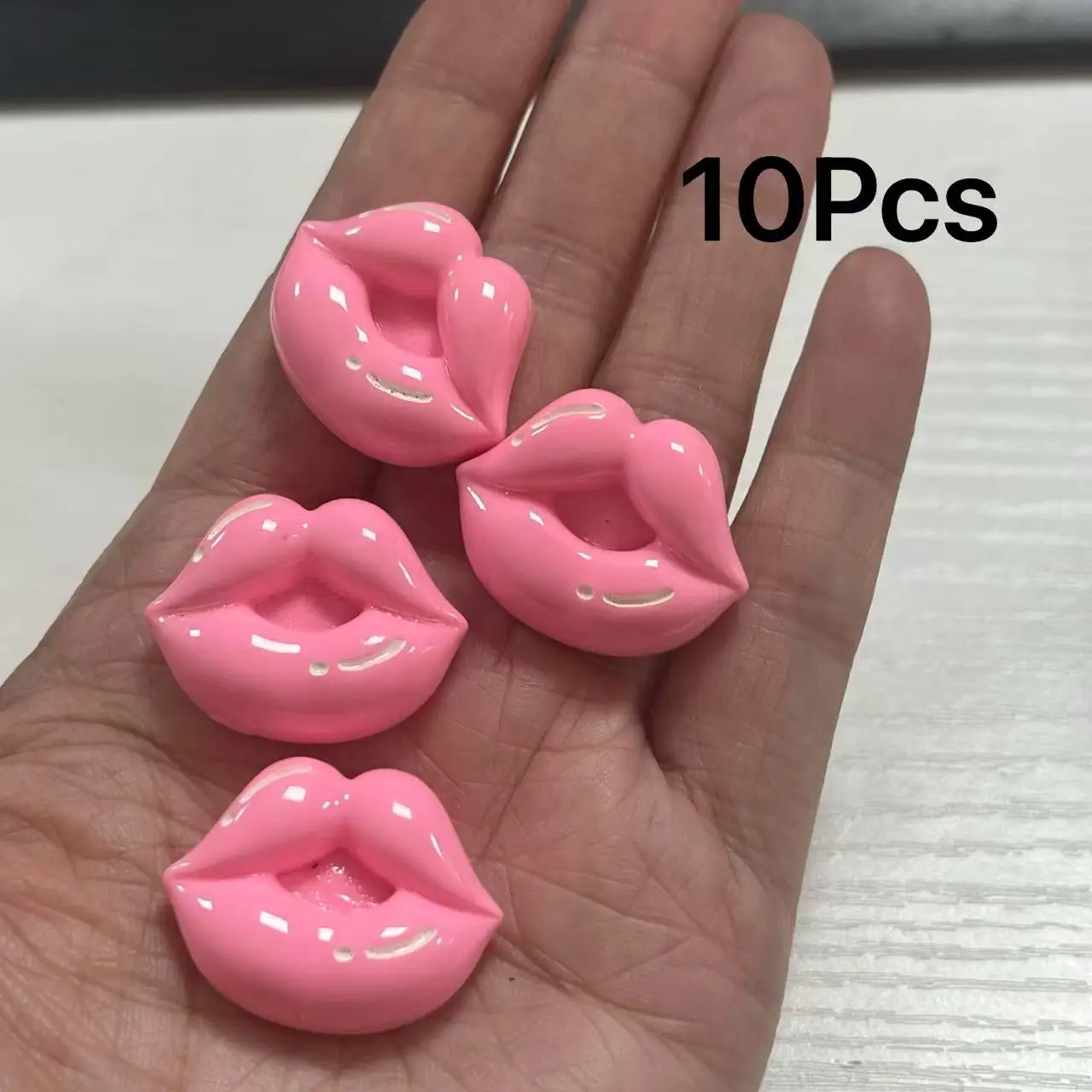 

10pcs Kawaii Pink Sexy Lips Lipstick Hot Red Mouth Resin Accessories Junk Phone Case Ipadcase Decoration Charms Diy Crafts