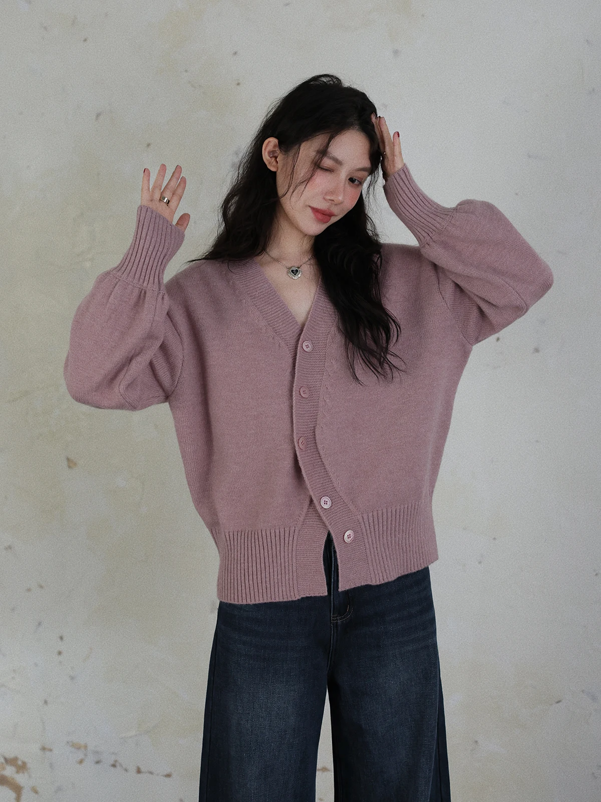 

DR Women's V-Ne Knitwear ort Thiened Svel Cardigan Asymmetrical Design Autumn Winter Loose Fit Faionable