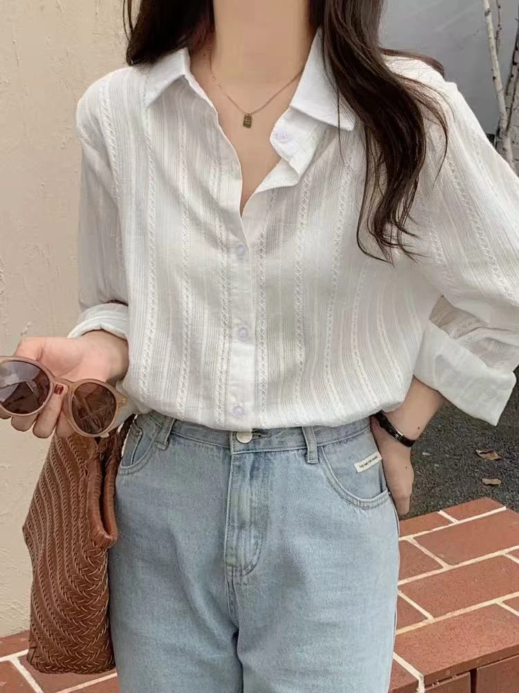 

Белая полосатая рубашка для женщин, летняя свободная блузка с длинным рукавом, тонкая, с защитой от солнца, в корейском уличном стиле, универсальная, на пуговицах