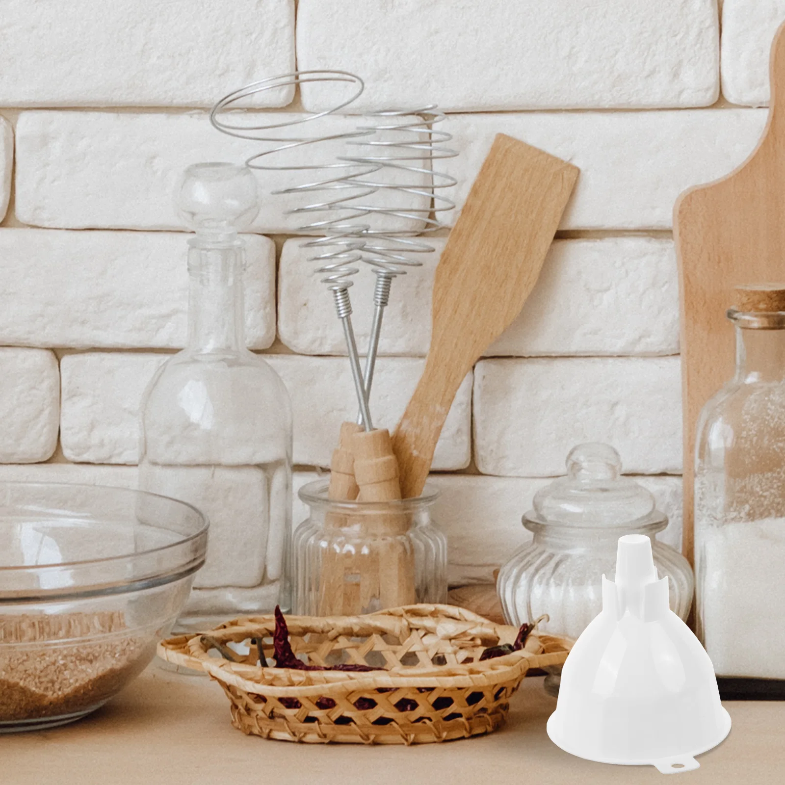 

1Pc White Kitchen Funnel For Transferring Liquid Dry Ingredients Oil Spices Powders Cooking Tool