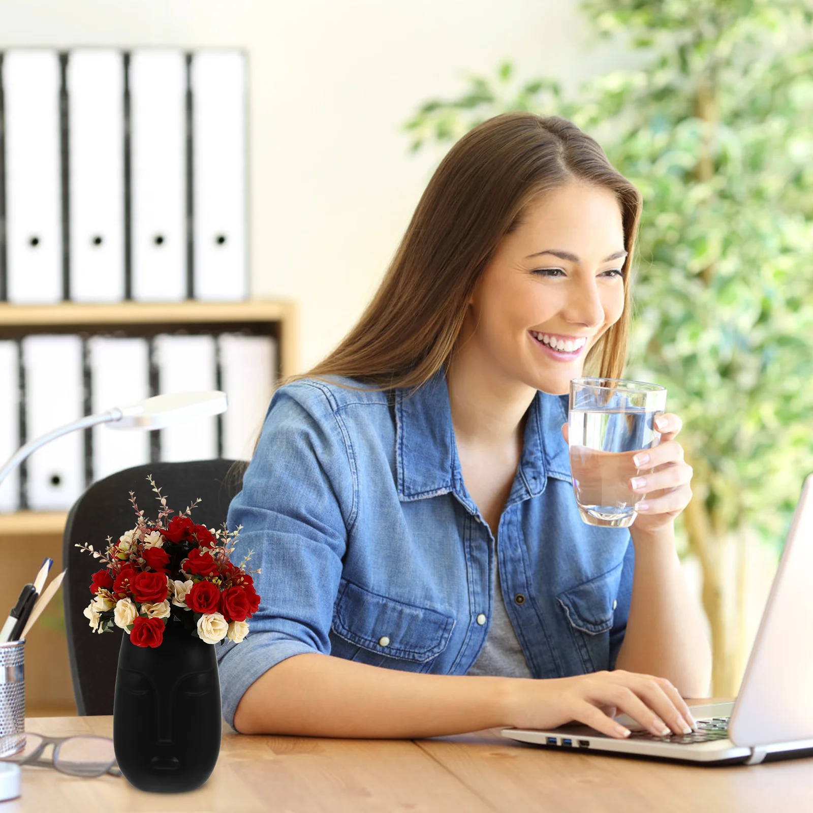 

Decorative Human Face Vase Ceramic Flower Holder for Home Desktop Flower Arrangement and Ornament Human Face Vase