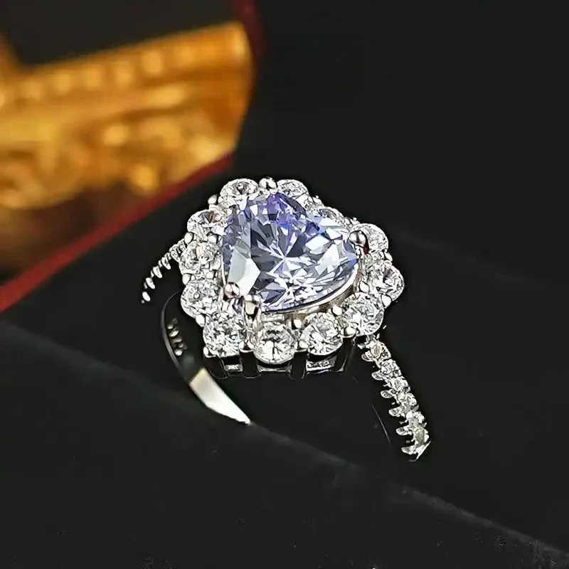 

New Lavender Purple Diamond Ring with Heart-shaped Flower Bud 925 Silver Gold-plated High Carbon Diamond Valentine's Day Gift