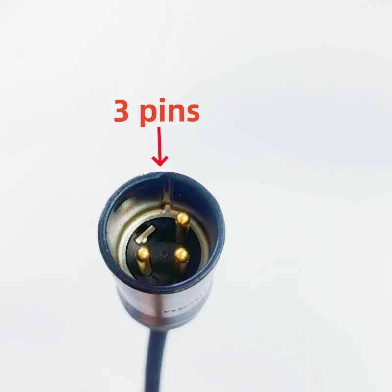 يتم استخدام لوحة تثبيت مقبض كابل إخراج الطاقة B-mount إلى XLR 3pin لكاميرا ARRI S35 mini miniLF بشكل منفصل من البطارية #4