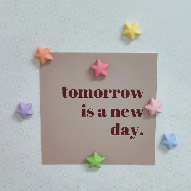 7pcs Colorful Star Fridge Magnets Set Round Resin Message Board Stickers Refrigerator Whiteboard Fun Photo Display Accessories.