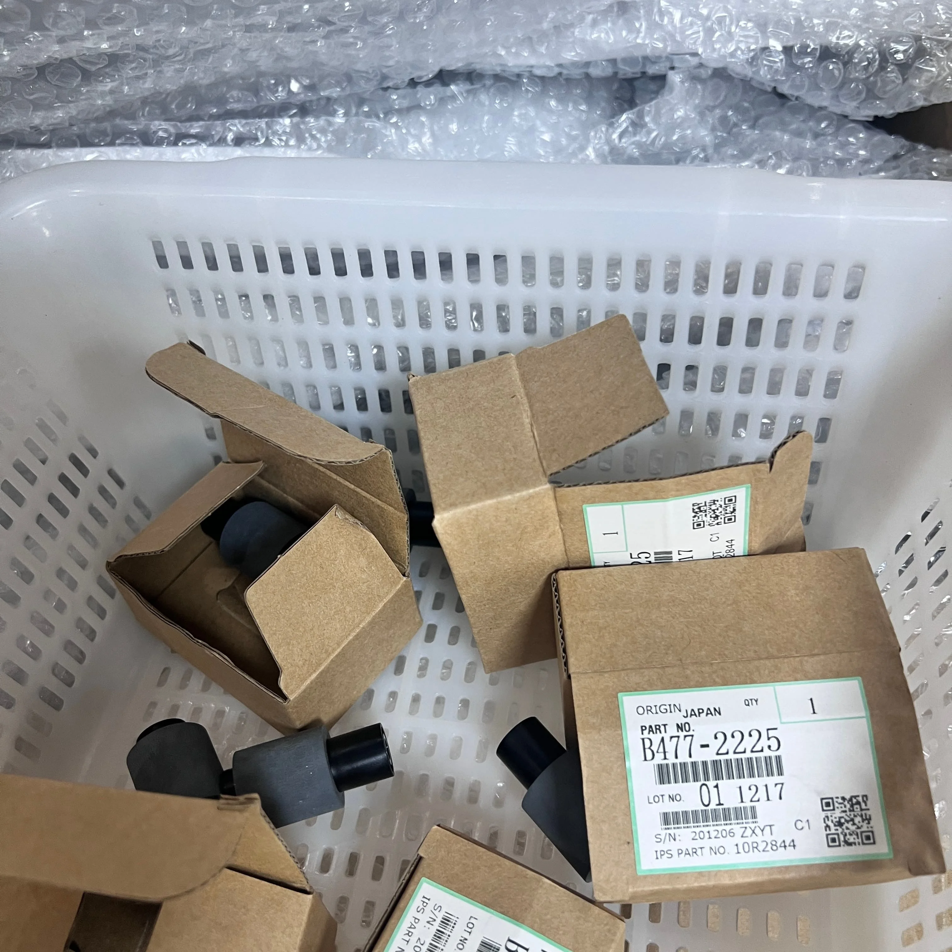 

10 шт. A806-1321 B477-2226 B477-2225 Ролик захвата ADF для Ricoh Aficio 1055 1060 1075 1085 2051 2060 2075 2090 2105 3260C 550 650