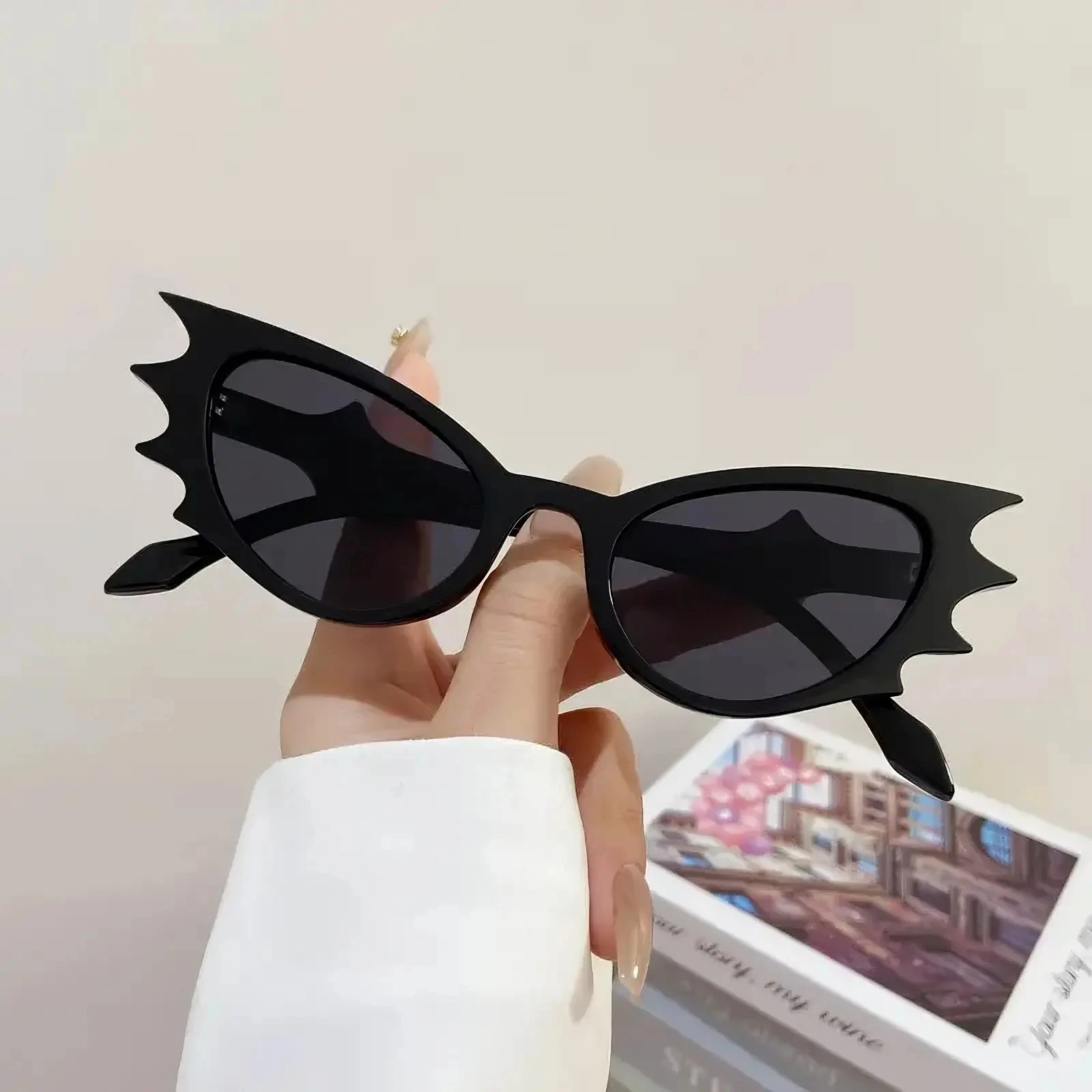 Rhaegal New Halloween Bat Shaped Cat Eye Sunglasses for Women Men Fashionable Party Gifts Decorative Glasses очки детские