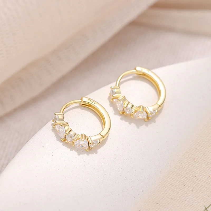 925 فضة القلب تشيكوسلوفاكيا هوب أقراط للنساء لذيذ مطلية بالذهب الزركون Huggie الأطواق هيبوالرجينيك لطيف مجوهرات