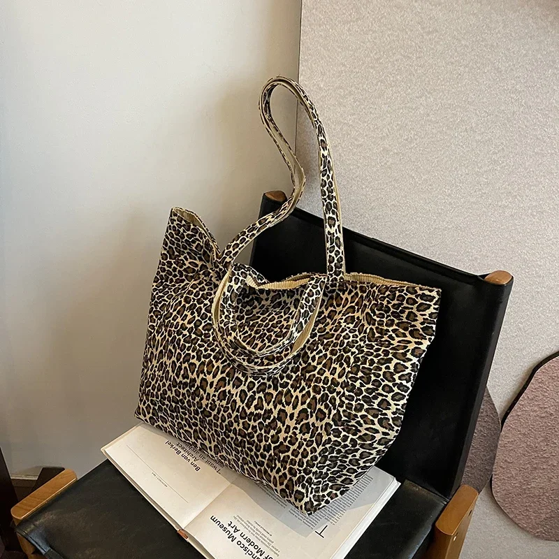 Bolso de hombro de pana de leopardo 2024, bolso de hombro de alta calidad, bolso cruzado de moda Popular de gran capacidad, bolso Popular suave y versátil