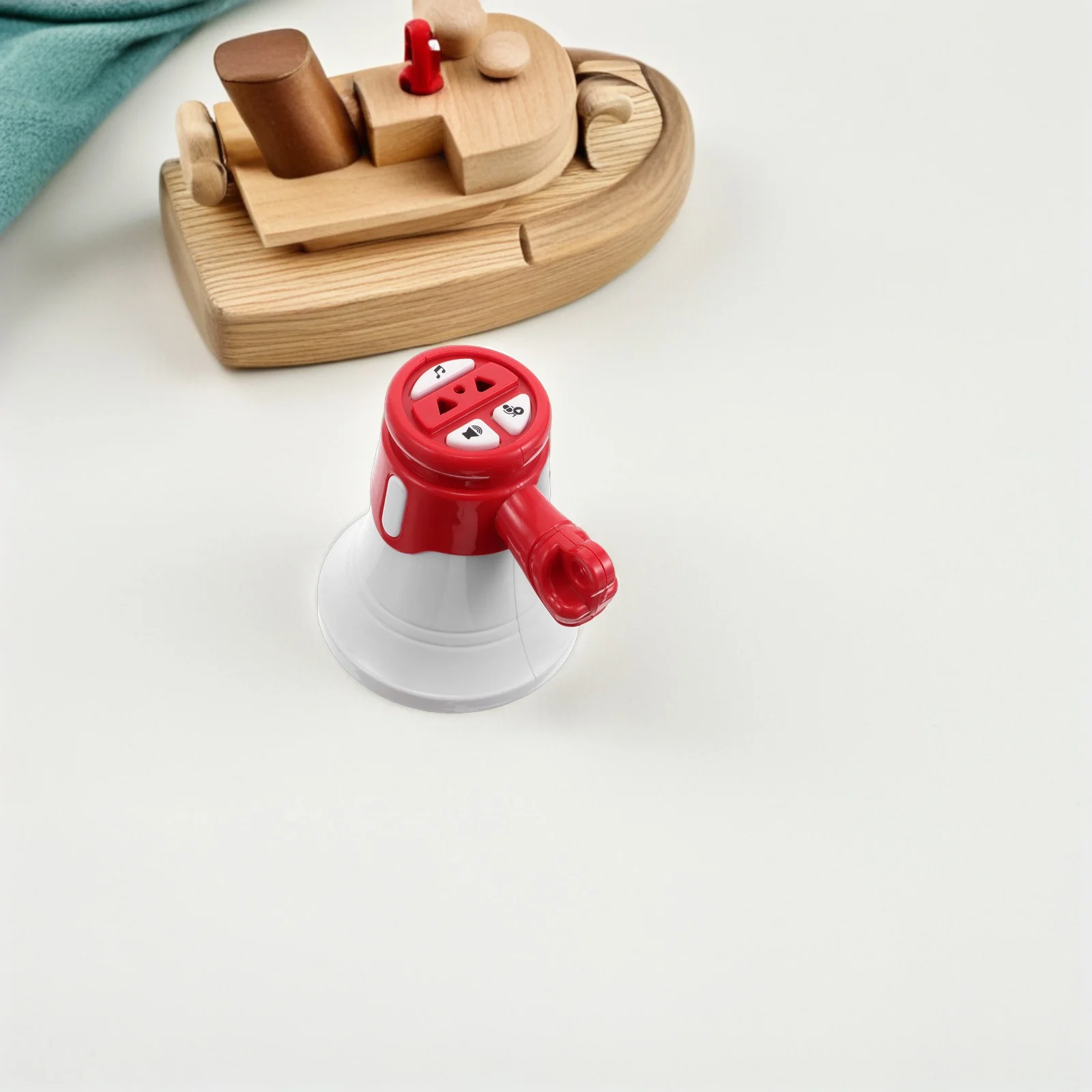 2 قطعة مكبر الصوت الصغير المحمول المفاتيح مكبر للصوت للأطفال الأحداث في الهواء الطلق واضح الصوت مكبر صوت محمول لتقوم بها بنفسك العلامات حقائب الظهر