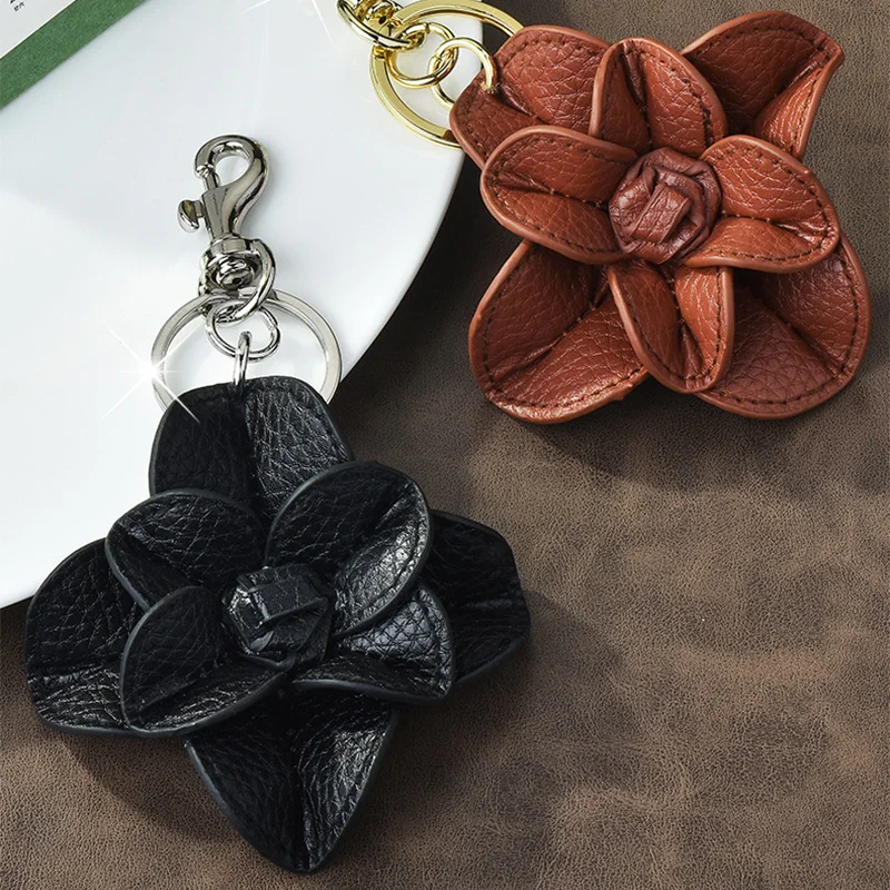 

Handmade Leather Flower Keychain Bag Pendant Girl Birthday Gift Creative Car Key Pendant Ladies Fashion Camellia Design Pendant