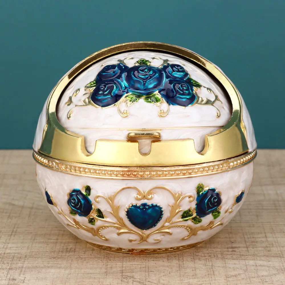 Creative Metal Ashtray With Lid Decorative Desktop Ornament Unique Home Office Decor Windproof Craft Statue