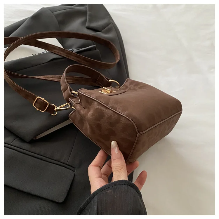 Schicke Bankett-Umhängetasche mit Leopardenmuster, stilvolle Damen-Einkaufstasche, Retro-Schloss-Handtasche, Schulter- und Unterarmtasche für den täglichen Gebrauch von Frauen – Detail 28