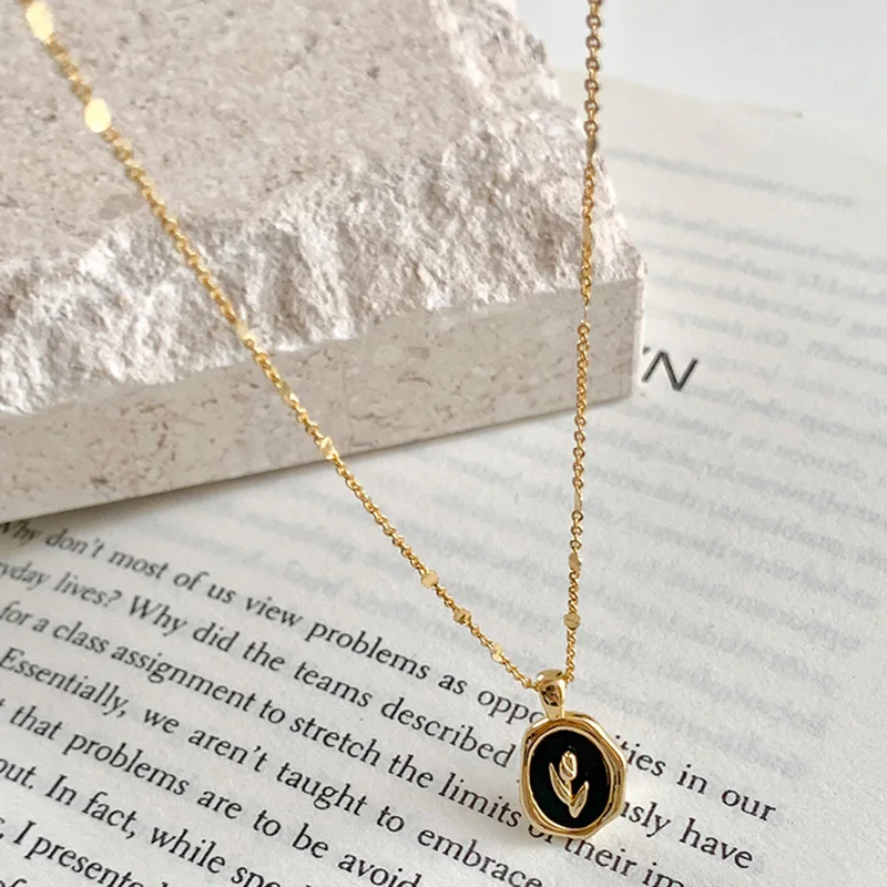 2025 New Irregular Black Wafer Elegant Tulip Flower Pendant Necklace Christmas Party Fashion Set Jewelry Accessories For Women\'s