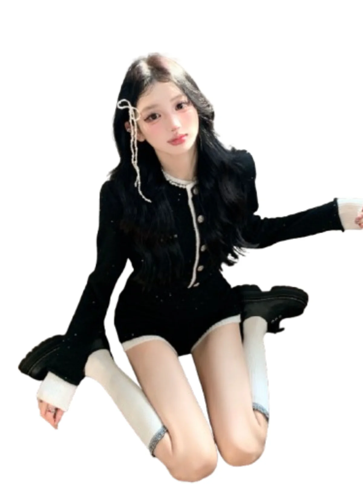 طقم نسائي أنيق مكون من كارديجان محبوك مزين بالترتر وشورت كاجوال، مصنوع من نسيج البوليستر، مناسب للخريف