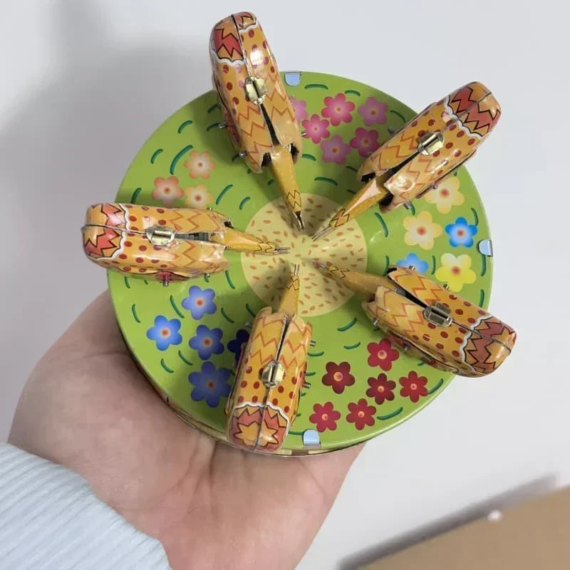 Collezione per adulti Retro Giocattolo a carica Barattolo di metallo Pollo alle noci di riso Meccanico a orologeria figure modello per bambini Miglior regalo
