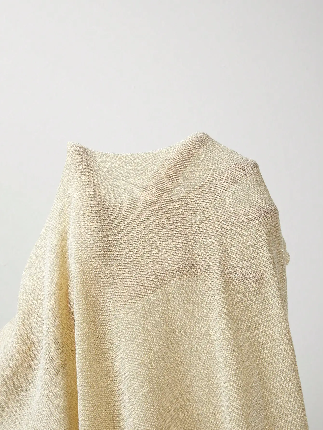 

Женский свободный полупрозрачный асимметричный вязаный топ с открытыми плечами