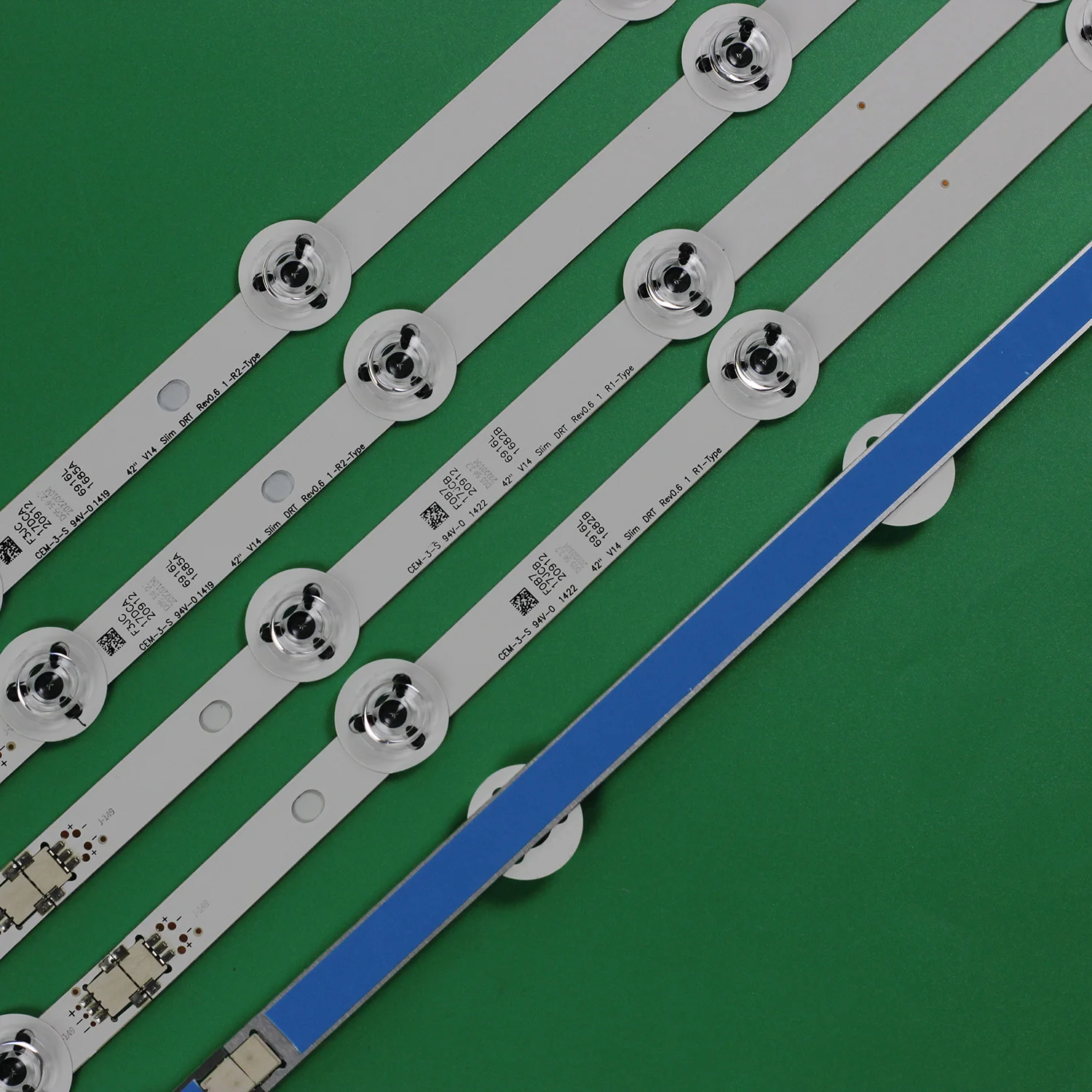 Striscia di retroilluminazione a LED per 42LB6800 42LB68V 42LB6900 42LB7000 42LB7200 42LB731 42LB750 42LB672V 42LB674V 42LB676V