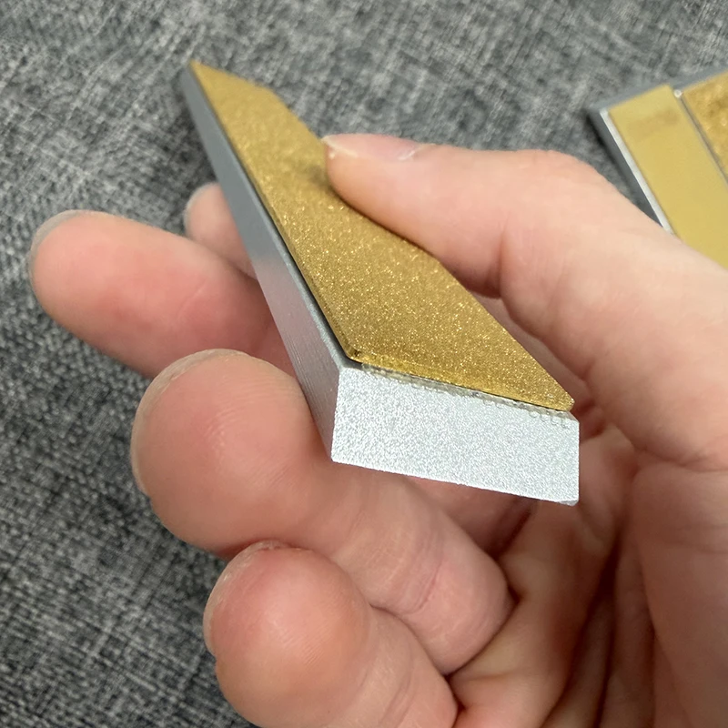 Nouvelle Pierre à Aiguiser Diamantée Dorée avec Base en Aluminium, Affûteur Portable d'Extérieur, Accessoires d'Aiguiseur de Couteaux à Angle Fixe, Pierre à Aiguiser