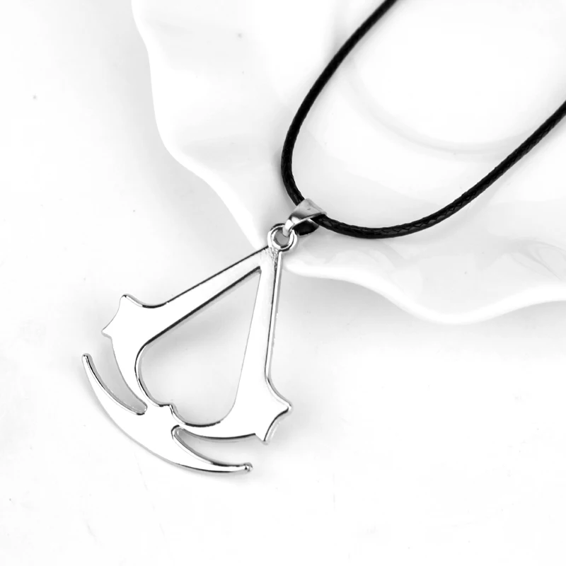 Fashion Metal Alloy Assassins Ezio Cosplay Pendant Necklace Knights Templar Iron Cross Necklaces For Men Women Connor Amulet