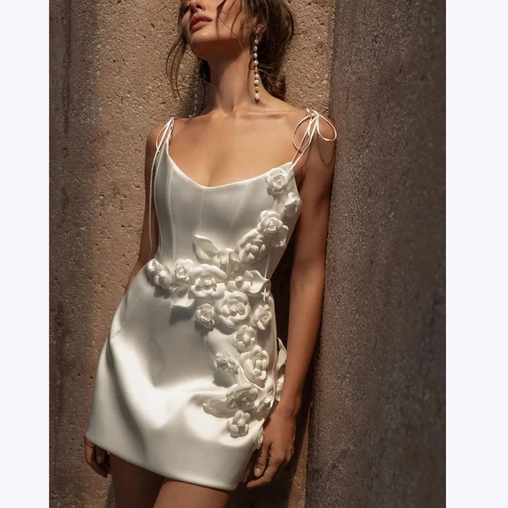 

Chic 3D Flowers Prom Dresses White Satin Sweetheart Mini Prom Gown Above Knee Length Cocktail Party Red Carpet Dress Customized