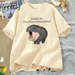Moo Deng T-Shirt Hold on I'm Overstimulated T Shirt Hippo Moo Deng Graphic T-Shirt Cute Cotton Short Sleeve Lover Tee Clothing