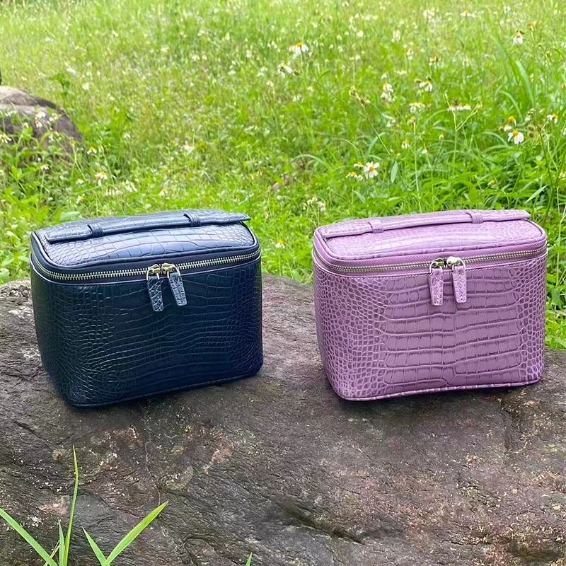 Genuine Leather Makeup Bag Large Capacity Crocodile Pattern Cosmetic Bag High end Travel Storage Bag Women Handbag