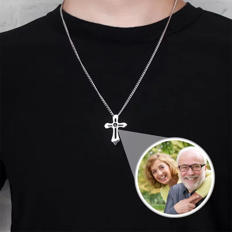 

DHQH Customized Photo Men's Projection Necklace Personalized Picture Men's Projection Pendant Commemorative Jewelry Necklace