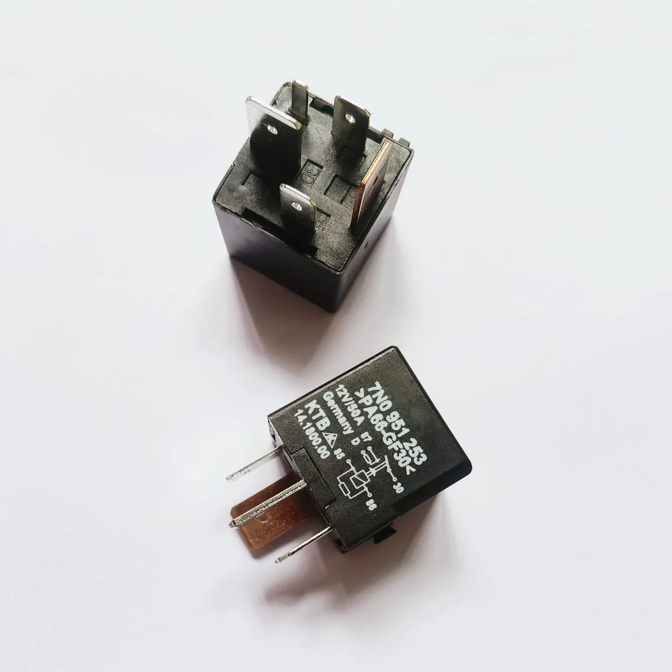 

Original new 100% No.507 automobile relay 12V 50A 7N0 951 253 PA66-GF30 5pin