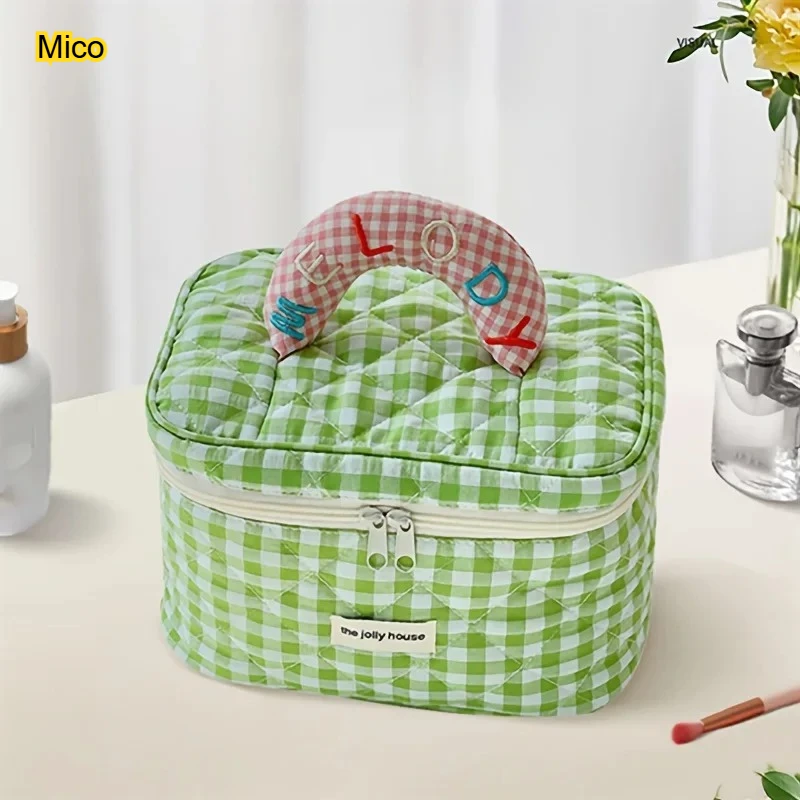 

Quilted plaid makeup bag with large capacity, high aesthetic value, cute and portable makeup storage bag, travel grooming bag