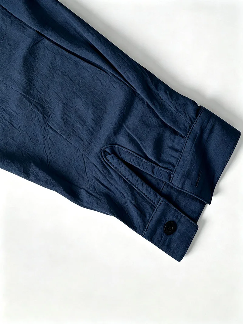 Herren-Leinenhemd für Frühling und Herbst, lässiges Langarmhemd mit Knöpfen, lockerer Schnitt, strukturierte Oberseite, leichtes Resort-Outfit für Herren – Detail 10