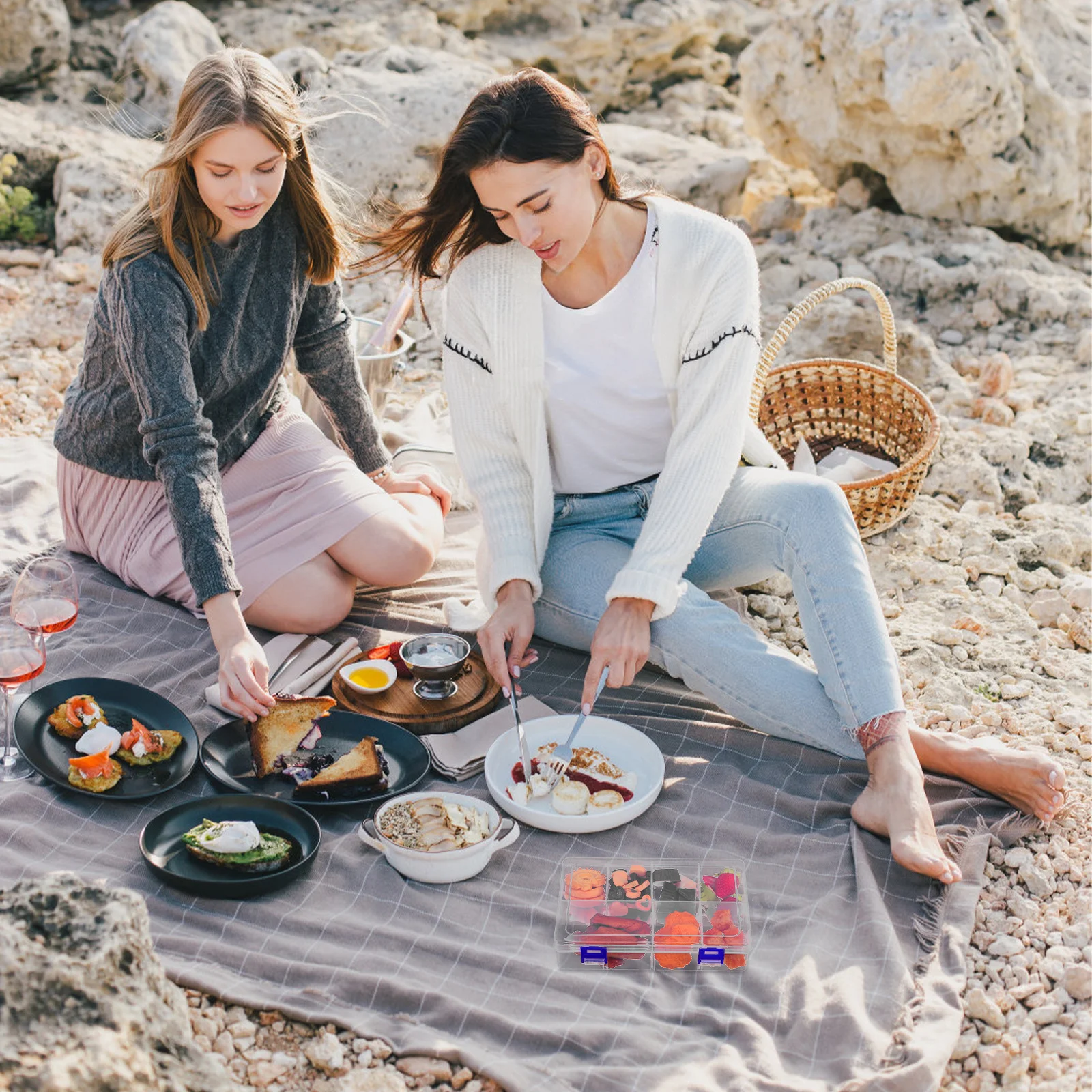 

2Pcs Multi Grid Clear Storage Organizer Box Removable Dividers Hanging Hole Jewelry Beads Small Parts Storage Container