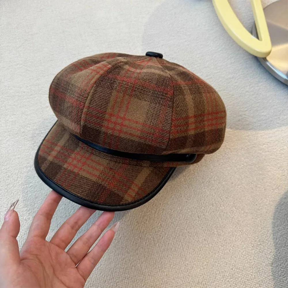 

2024 Plaid Octagon Hat Vintage Classic Berets Fashion Tongue Cap for Women