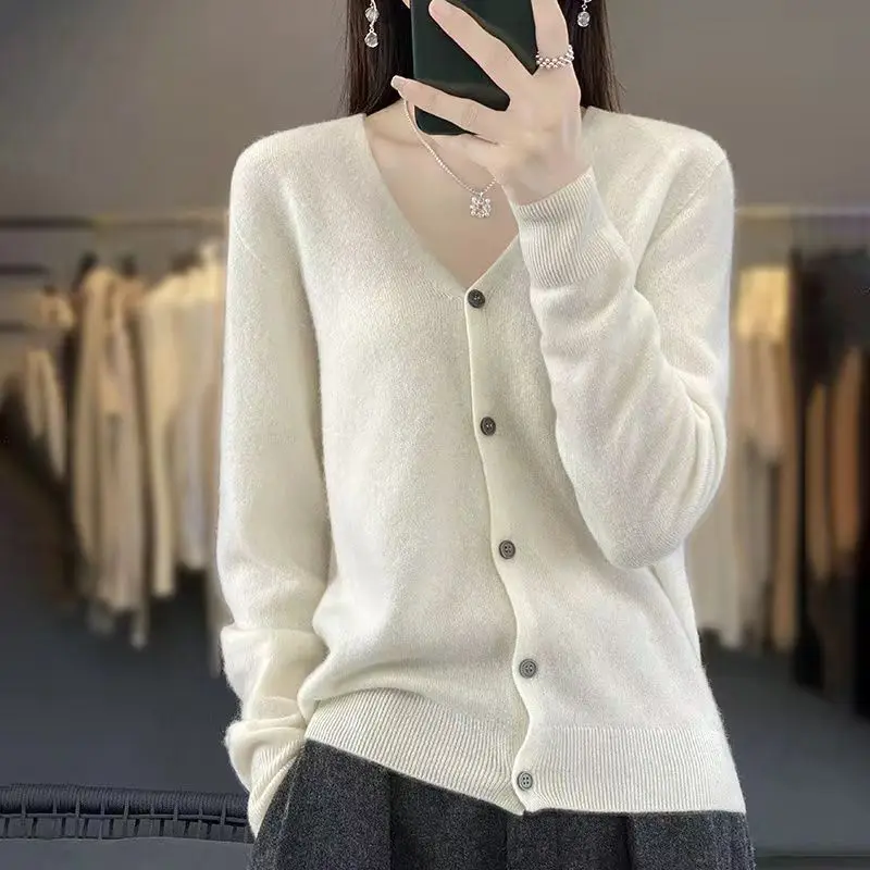 

100% Merino Wool Cardigan For Women's Spring And Autumn Long Sleeved Solid Color Warm And Soft Cashmere Knitted Sweater Top