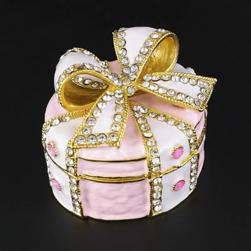Pearl Powder Pearl Butterfly Large Capacity Jewelry Box - Flip Cover Dustproof Ring Earrings Storage Box - Birthday Gift