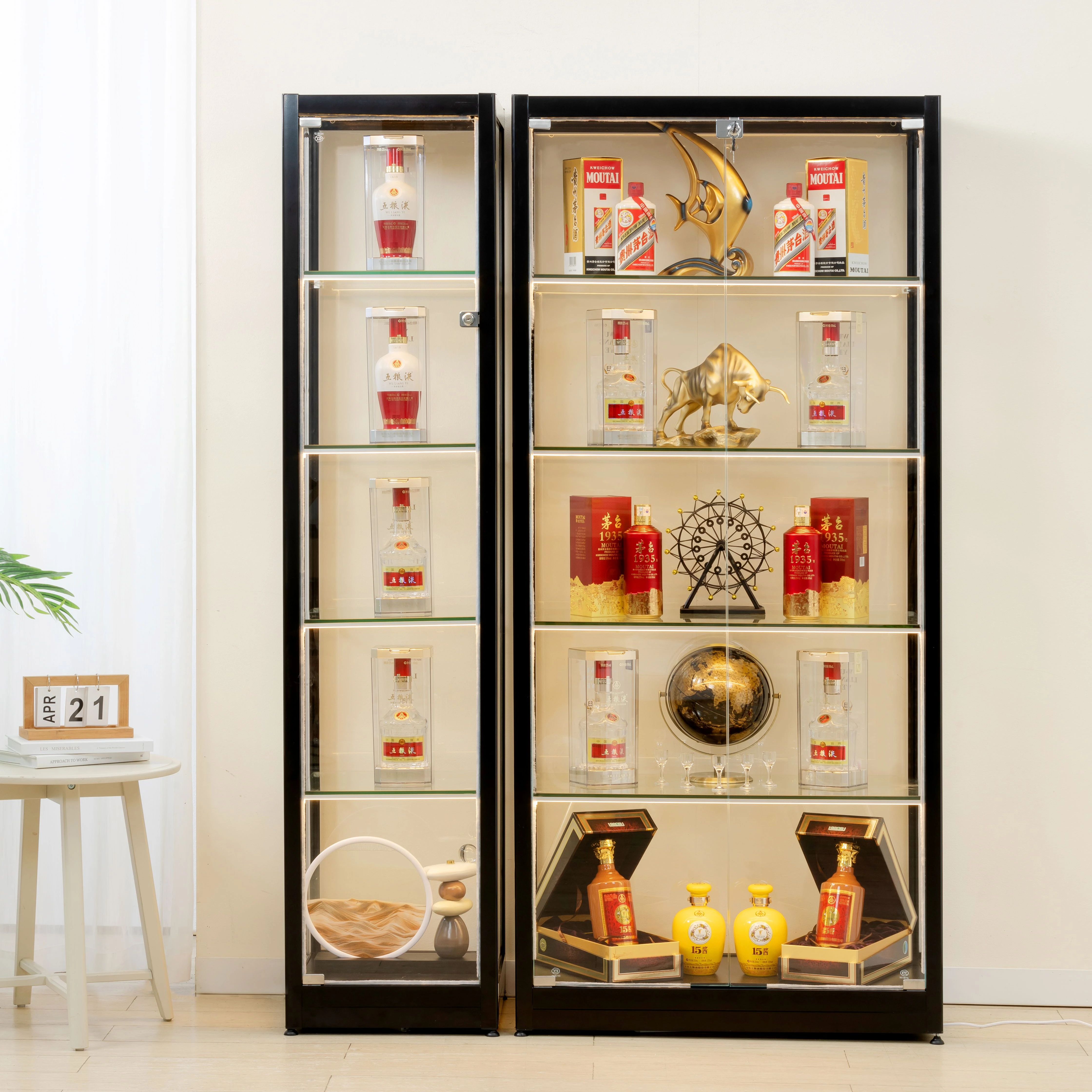 

Hong Zhan Custom Multipurpose Extra Vision Aluminum Frame Glass Display Showcase With Various Of Design
