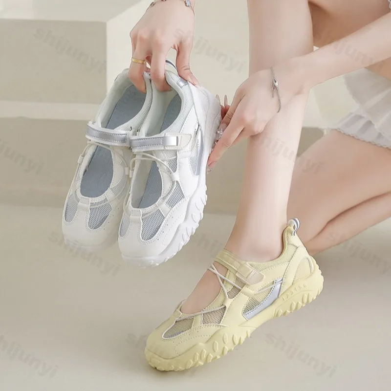 

2023 летняя новая дышащая повседневная спортивная обувь с сеткой для женщин, модные трендовые удобные универсальные массивные кроссовки с неглубоким носком