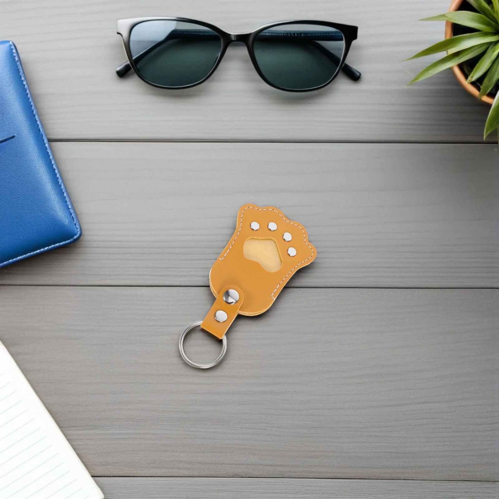 

Pet Hair Keepsake Keychain PU Paw Pendant Memorial Keyring Bag Charm Backpacks Handbags Pet Memorial Keychain