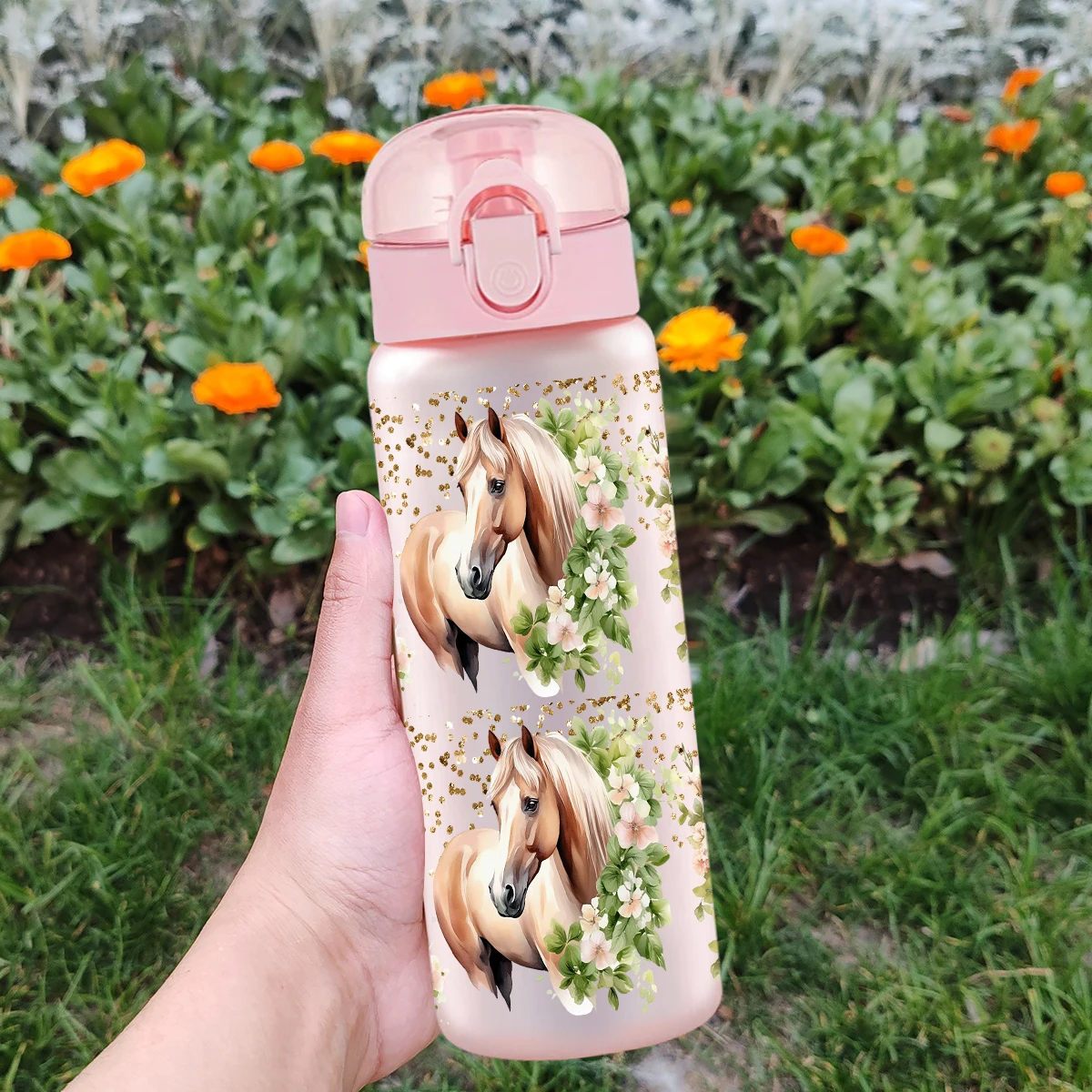 قطعة واحدة، ترتر، نمط حصان، كوب ماء بلاستيكي 26 أونصة، غطاء ترتد خارجي، كوب بلاستك مانع للتسرب، هدية مسابقة الفروسية.