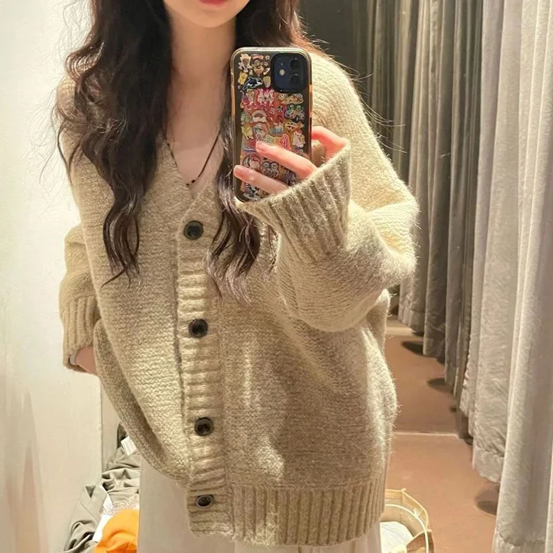 Autumn/winter New Fashion Casual Solid Color High Quality V-neck Cardigan Sweater Retro Elegant Comfortable Exquisite Lady's Top