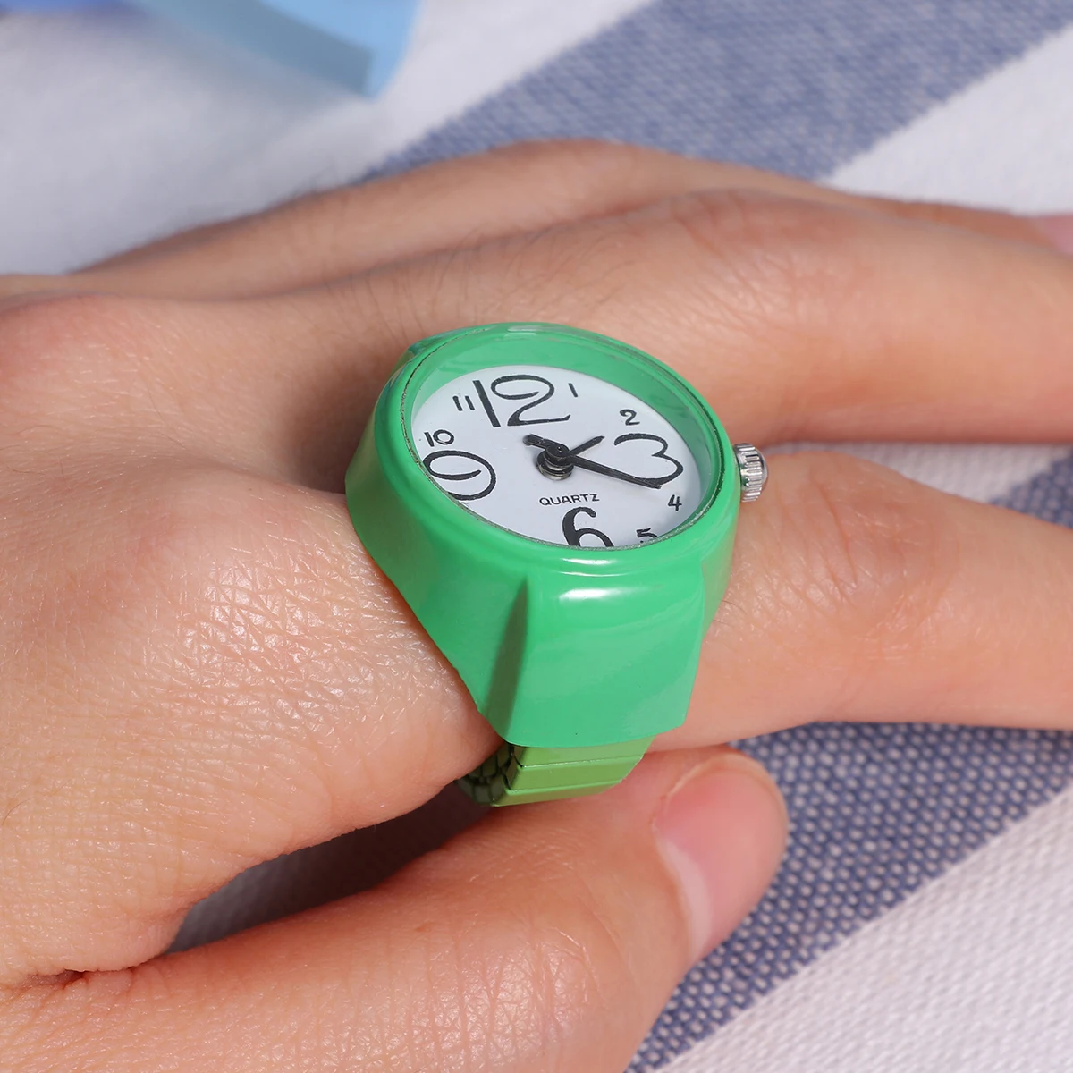 

Quartz Rings Unisex Watch Finger Ring Men Women Fashion Adjustable Personalized Fashion Watch Ring Gifts