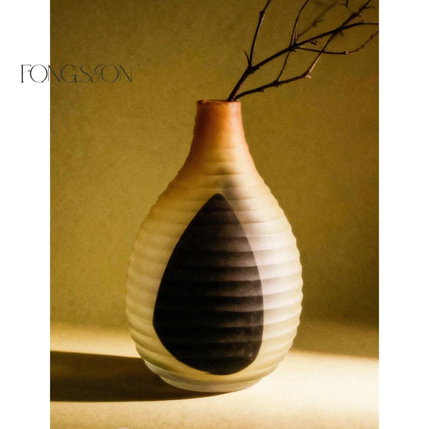

Vase, vintage handmade glass material, large capacity artificial flower accessible luxury home living room desktop decoration