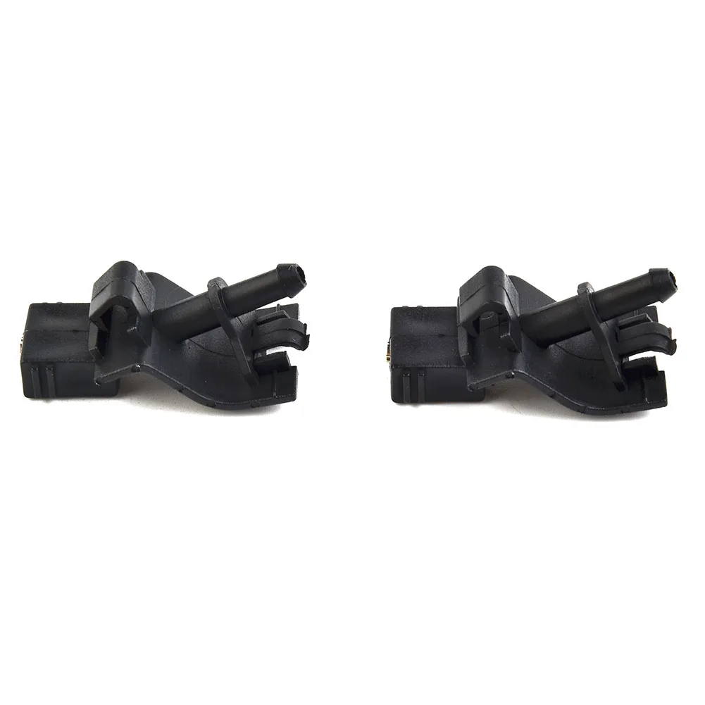 2pcs 85381-12300 Windshield Washer Nozzle Jet Spray For Toyota For Corolla For Camry XV40 / Altis E140 Black Plastic Car Parts